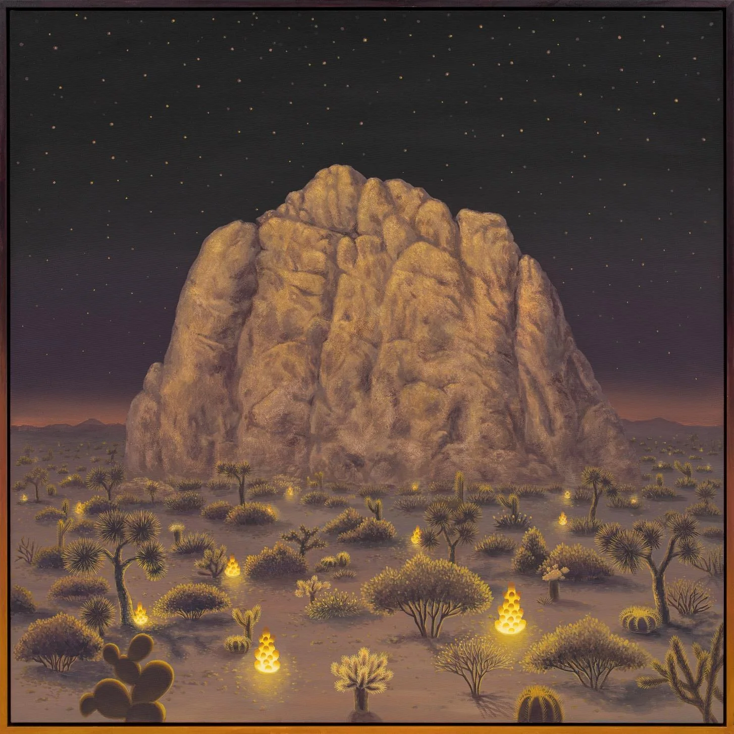김민송, 《Big rock》. 어두운 사막 한가운데 거대한 바위가 있고 발치에 작은 불빛이 켜진 그림